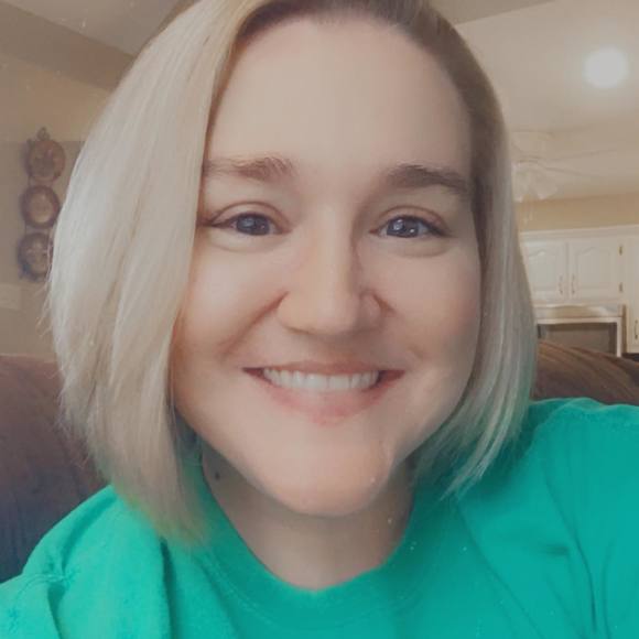 Profile Picture of Stephanie potter Pilkinton (@slpfl1980) on Poshmark