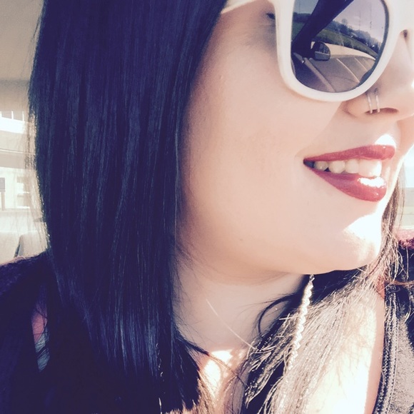 Megan Hanberg - Poshmark Profile Picture of Megan Hanberg (@meganhanberg) on Poshmark