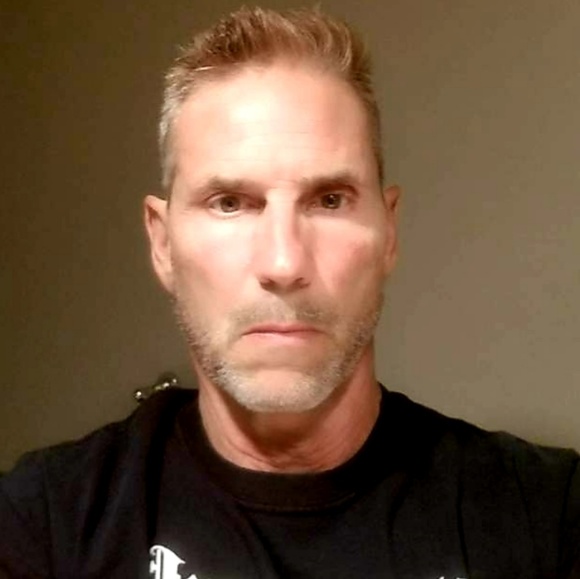 Profile Picture of Kevin Decker (@motoxr12) on Poshmark