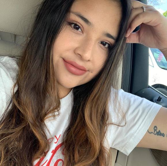 Profile Picture of Sofia Olmedo (@14sofia) on Poshmark