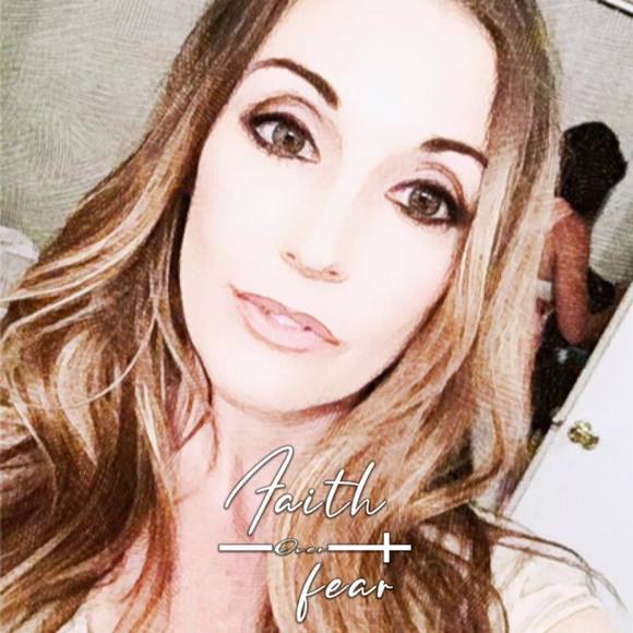 Profile Picture of Aniko Kuhlmann (@anikolisa) on Poshmark