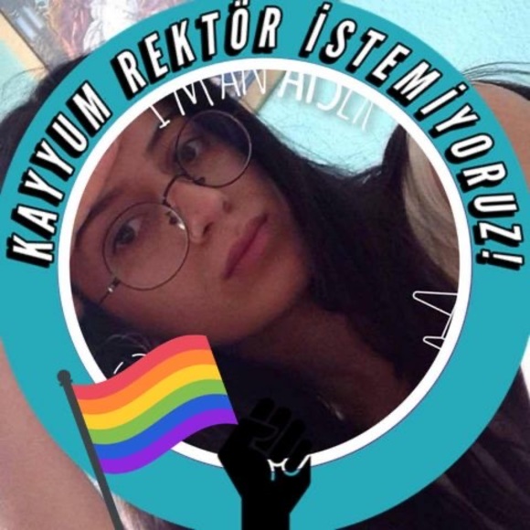 Profile Picture of Dicle helin Sarıgül (@helinoly) on Poshmark