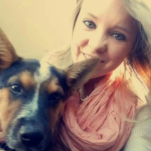 Profile Picture of Tanya Mccloud (@tanyamae15) on Poshmark