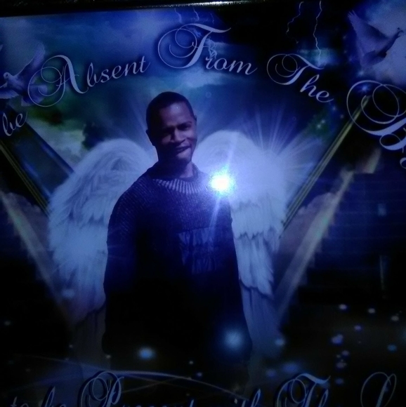 Profile Picture of Kemp Arnold (@kemparnold1982) on Poshmark