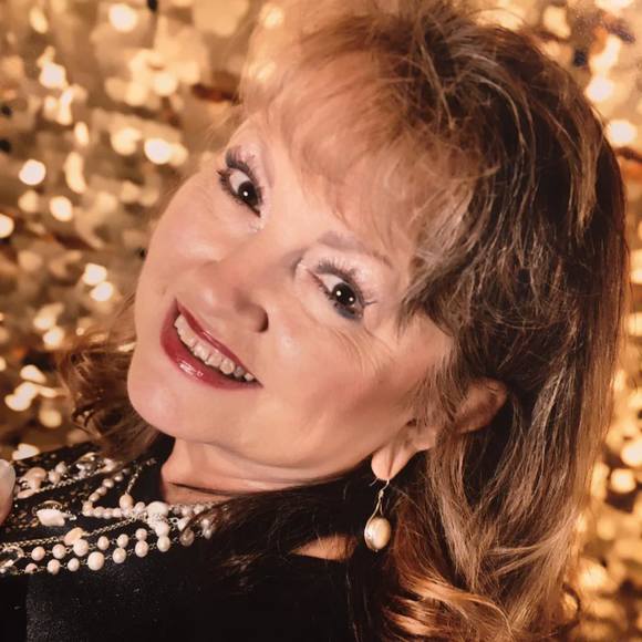 Profile Picture of Kim Kirkpatrick (@kimkirkpatri105) on Poshmark