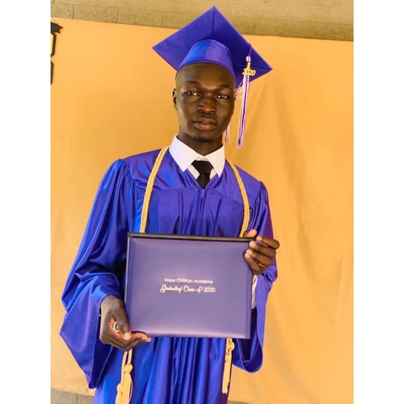 Profile Picture of Alex Musa (@alexmusa84) on Poshmark