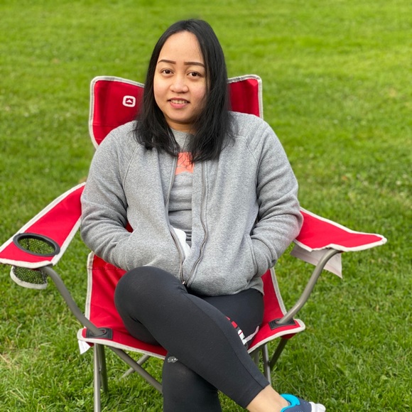 Profile Picture of Mary Gaffud (@gracegaffud) on Poshmark