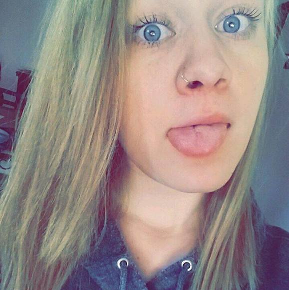 Profile Picture of Shanna Hricko (@shannadoug18) on Poshmark
