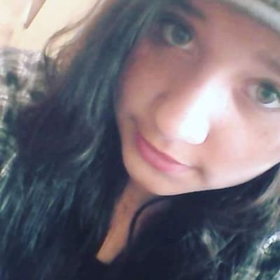 Profile Picture of Crystal Barrera (@Crystabarrera21) on Twitter