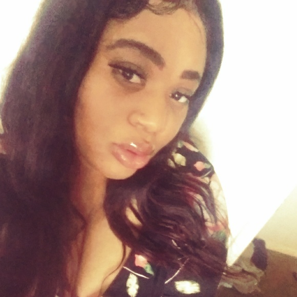 Profile Picture of Jasmine Jeter (@jasminejeter) on Poshmark