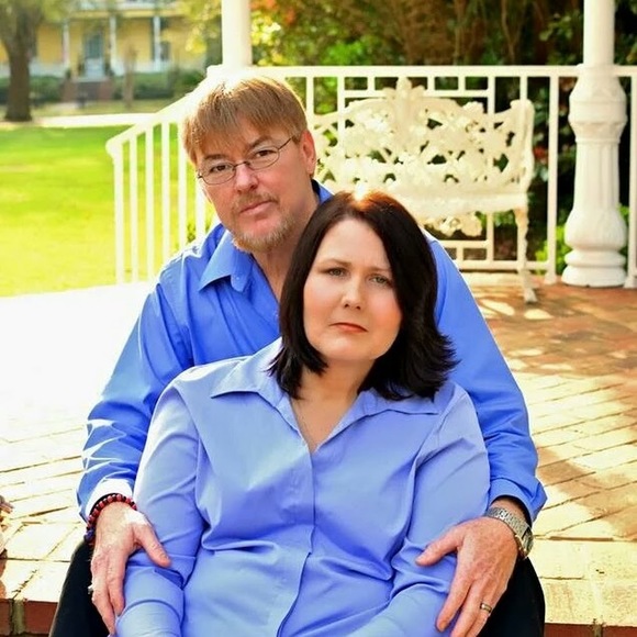 Profile Picture of Alison Watson (@alison_watson) on Poshmark