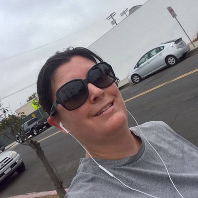 Profile Picture of Tricia Best (@banjocanoe) on Twitter