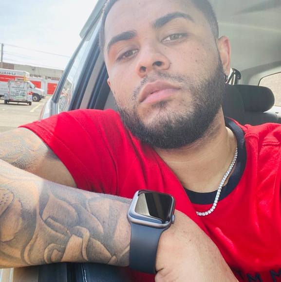 Profile Picture of Jeremy Diaz (@jeremydiaz538) on Poshmark