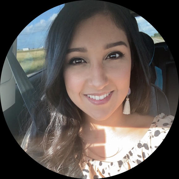 Profile Picture of Christian Calzada (@chrisnicole2189) on Poshmark