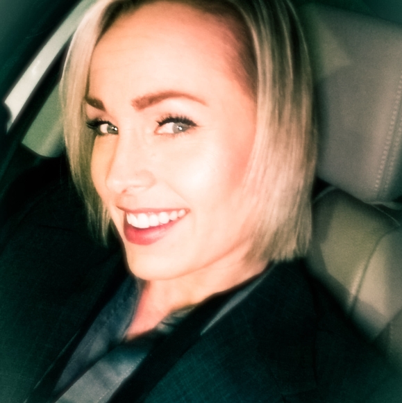 Profile Picture of Jeri Thomas pritchett (@jeridea) on Poshmark