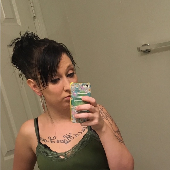 Profile Picture of Skye Vandyne (@skyvandyn) on Poshmark