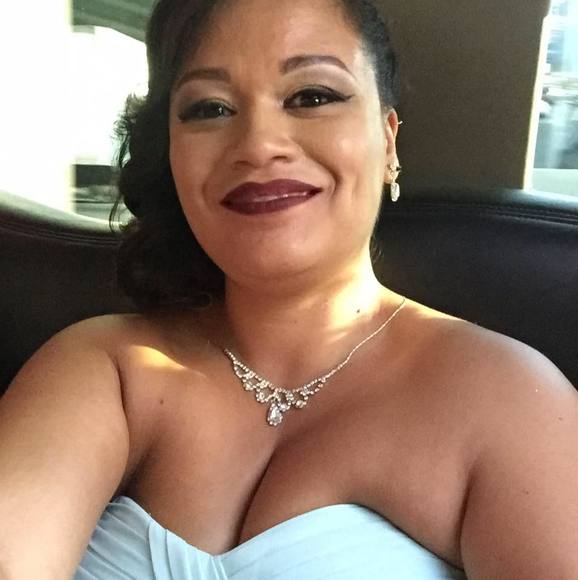 Profile Picture of Lorena Serna (@colombia76) on Poshmark