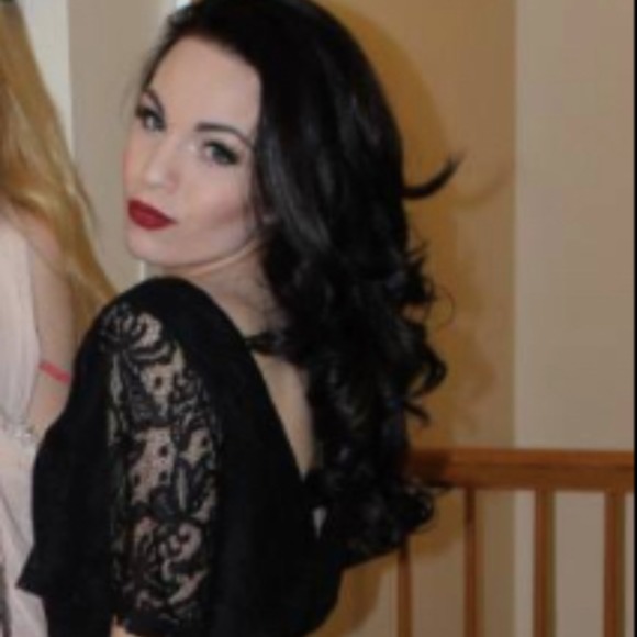 Profile Picture of Alexis Farkas (@lexidoodle1) on Poshmark