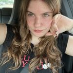 Profile Picture of nikki🌺 | self improvement & adventure (@adventurewithnikki) on Instagram