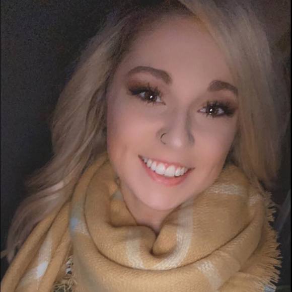 Profile Picture of Jacqueline Kirkpatrick (@jacqueline07) on Poshmark