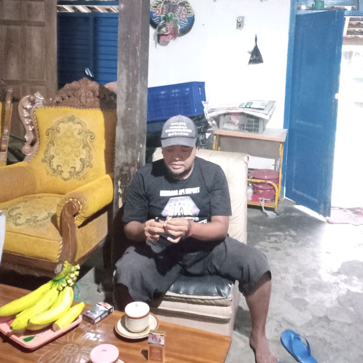 Profile Picture of david (@david_reader) on Tiktok