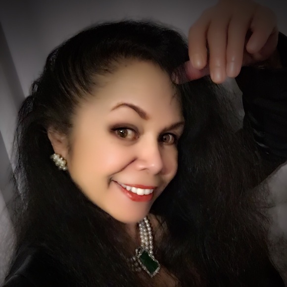 Profile Picture of Jan Derego (@jan_knd) on Poshmark