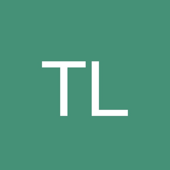 Profile Picture of Tong Li (@helenr44444) on Poshmark