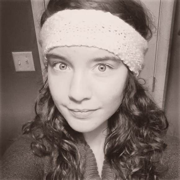 Profile Picture of Courtney Twing (@courtneytwing) on Poshmark