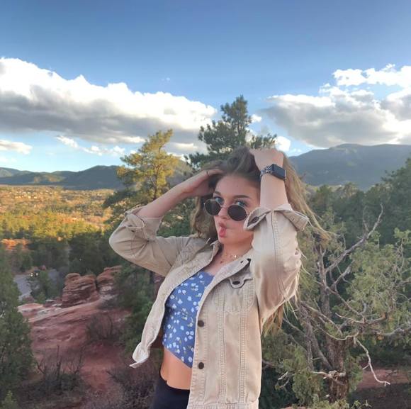 Profile Picture of Lily Reinold (@lilyreinold) on Poshmark