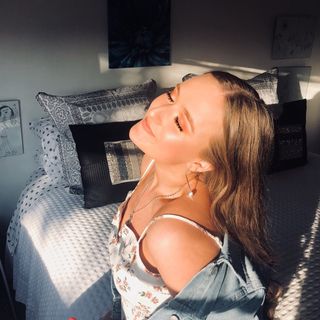 Profile Picture of Nellie Evison (@nellieevisonmakeup) on Instagram