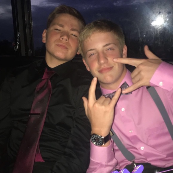 Profile Picture of Garrett Vance (@gvance12) on Poshmark