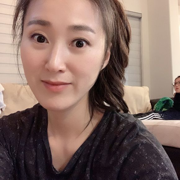 Profile Picture of Mihee Lee (@mihee0633) on Poshmark