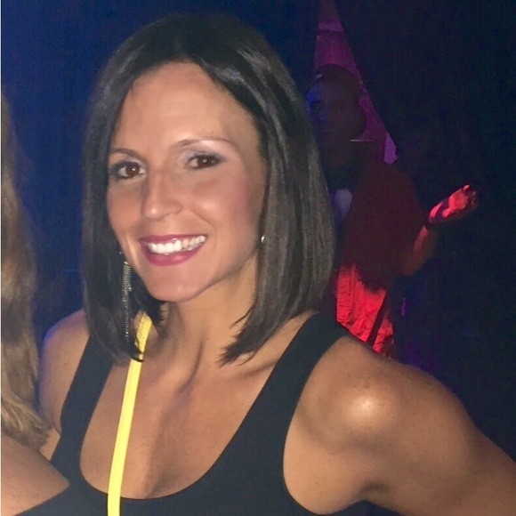 Profile Picture of Danielle Raso (@dannir81) on Poshmark