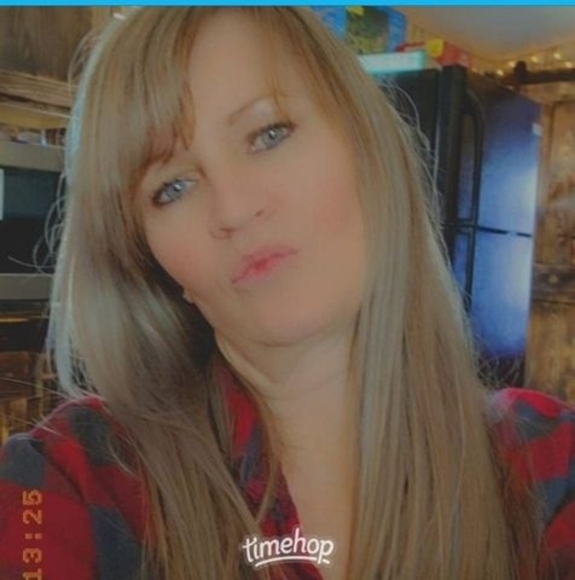 Profile Picture of Alice Anderson (@aliceyvonne1965) on Poshmark