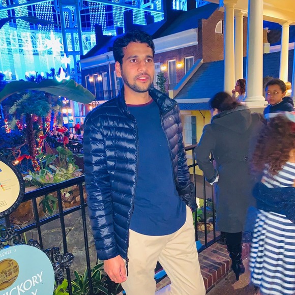Profile Picture of Avinash Nair (@nairavinash7) on Poshmark