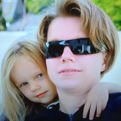 Profile Picture of Schneider Isabelle (@isabelle_isabe4) on Twitter