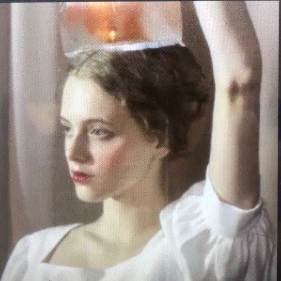 Profile Picture of Haley Connie (@gwendolyn817) on Poshmark