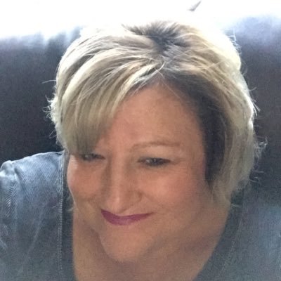 Profile Picture of Lisa Gullion (@LisaGullion) on Twitter