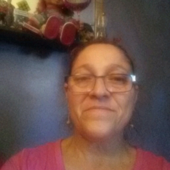 Profile Picture of Carmen Cervantes (@carmencervan757) on Poshmark