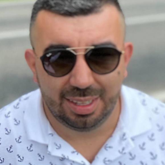 Profile Picture of Tolga Nayci (@dolphinyunus) on Poshmark