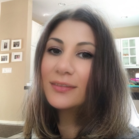 Profile Picture of Cathy Oconnell (@csajjadi) on Poshmark