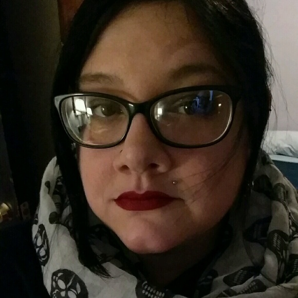 Profile Picture of Catherine Chadwick (@calpurniaaddams) on Poshmark