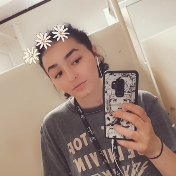 Profile Picture of Stefanie Ludwig (@woadxqueen) on Poshmark