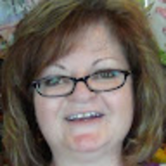Profile Picture of Candace Jedrowicz (@cjedrowicz) on Poshmark