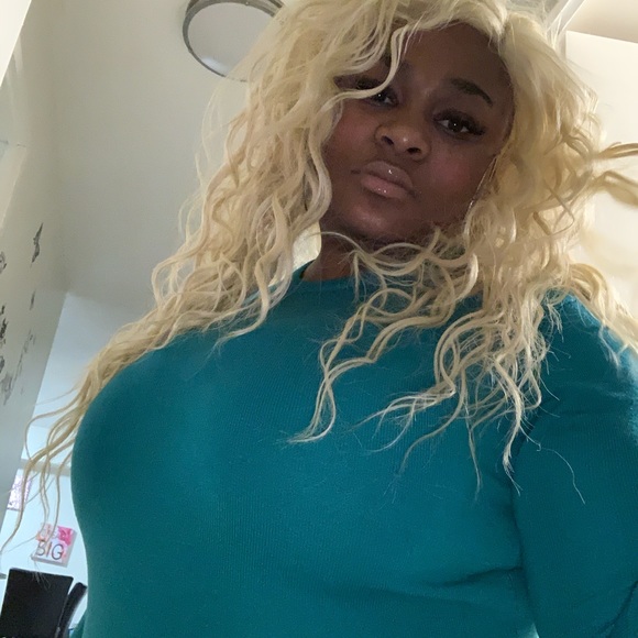 Profile Picture of Yolande Graham-edwards (@yolandeg) on Poshmark