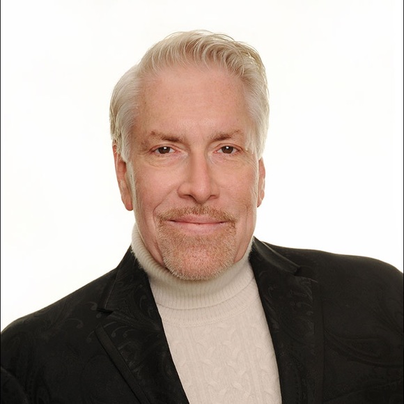 Profile Picture of Jeff Greer (@jeffgreer979) on Poshmark