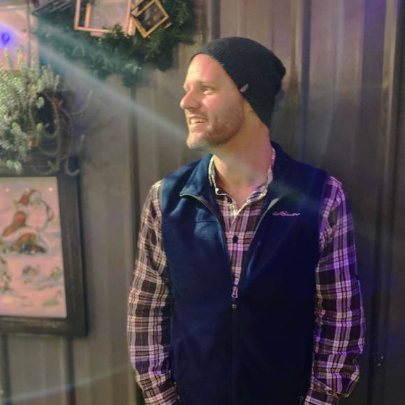 Profile Picture of Joel Winget (@jdwinget) on Poshmark