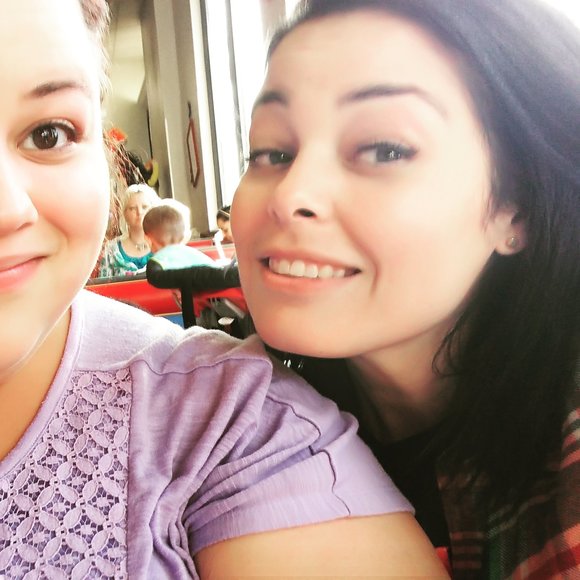 Profile Picture of Lucy Edlund torres (@lucylani) on Poshmark