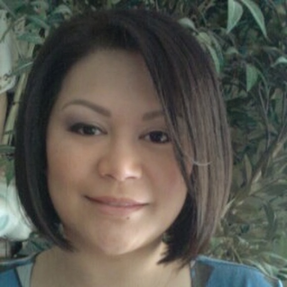 Profile Picture of Helen Limcaoco (@hukidrew) on Poshmark