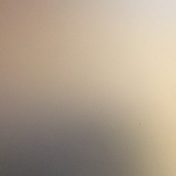 Profile Picture of Joey Liu (@loeyyy) on Poshmark